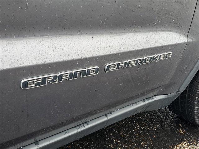 used 2017 Jeep Grand Cherokee car, priced at $15,592