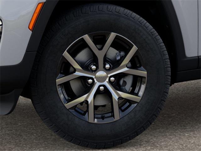 new 2025 Jeep Grand Cherokee car, priced at $40,208