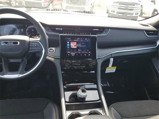 new 2025 Jeep Grand Cherokee car, priced at $43,568
