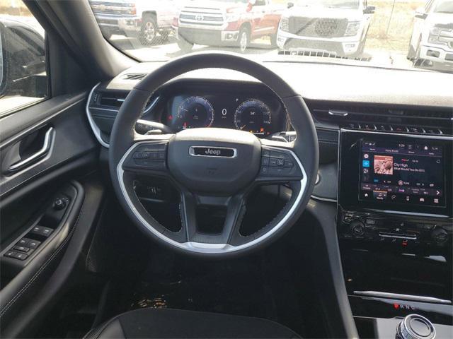 new 2025 Jeep Grand Cherokee car, priced at $43,568