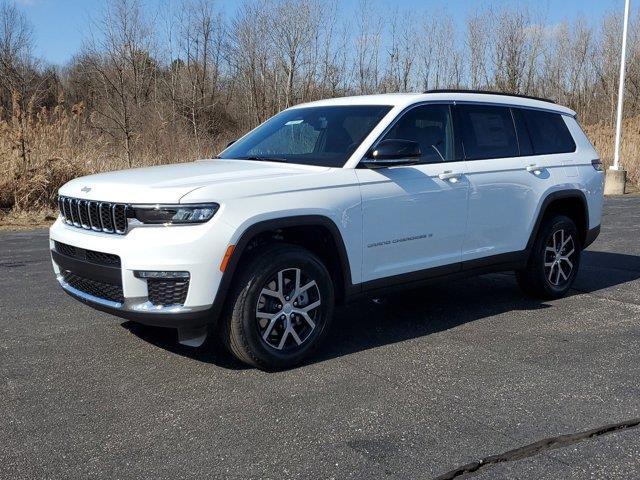 new 2024 Jeep Grand Cherokee L car, priced at $51,054