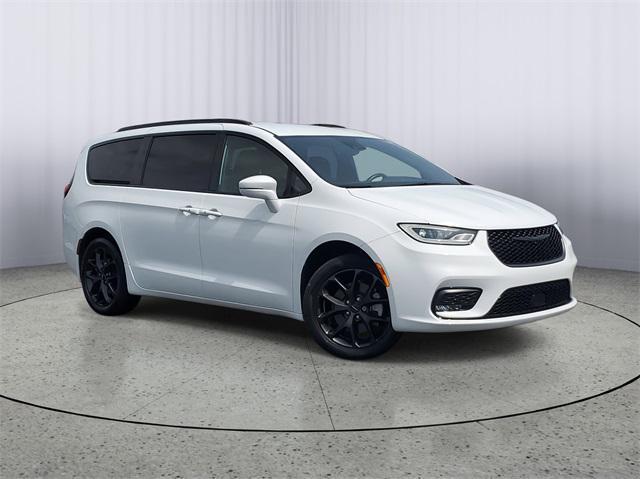 used 2022 Chrysler Pacifica car, priced at $32,329