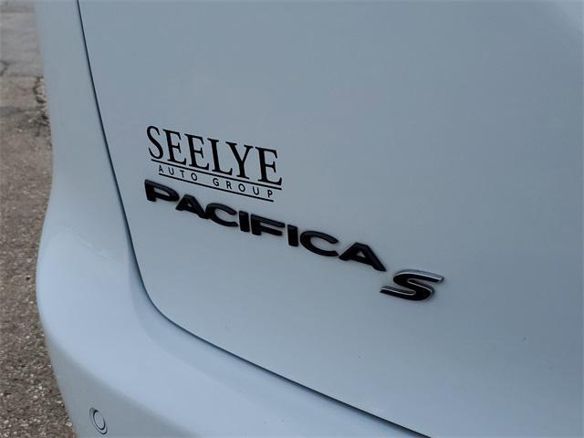 used 2022 Chrysler Pacifica car, priced at $32,329