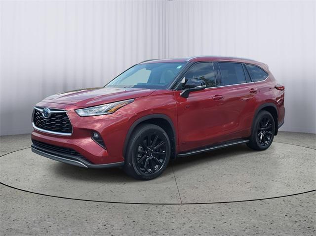 used 2022 Toyota Highlander Hybrid car, priced at $47,648