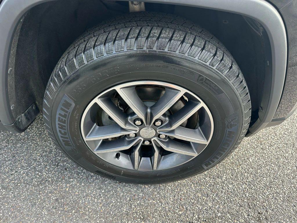 used 2017 Jeep Grand Cherokee car, priced at $10,990