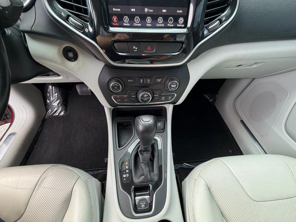 used 2019 Jeep Cherokee car, priced at $10,990