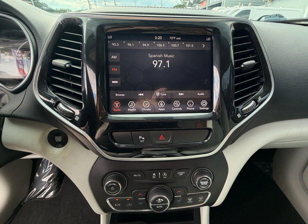 used 2019 Jeep Cherokee car, priced at $10,990