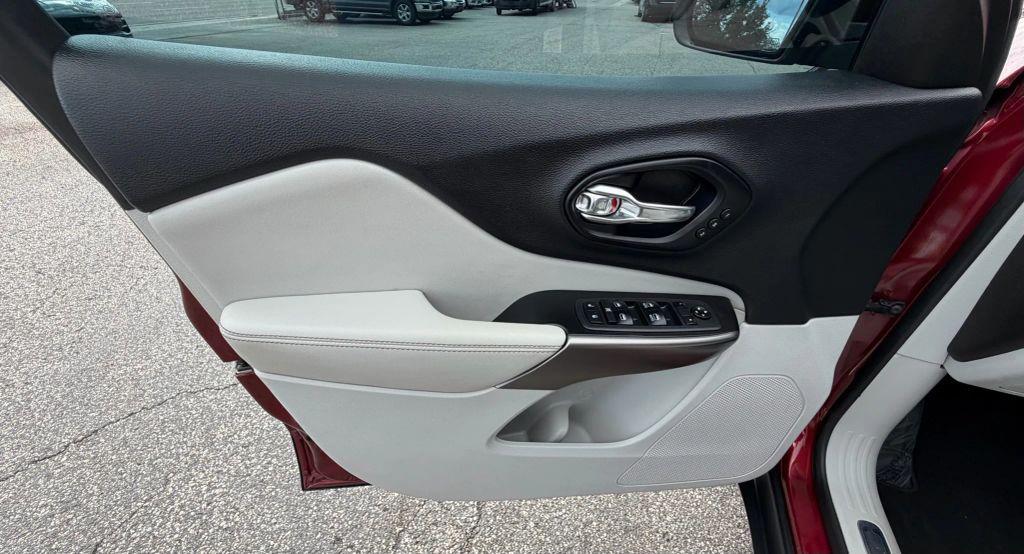 used 2019 Jeep Cherokee car, priced at $10,990