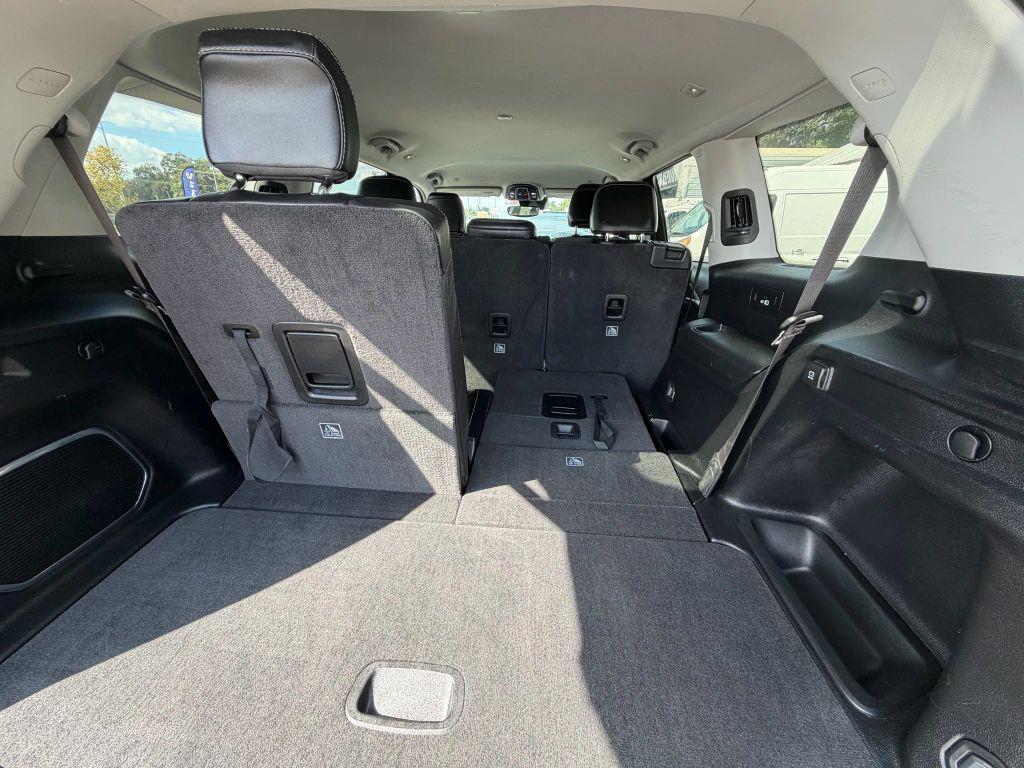 used 2021 Jeep Grand Cherokee L car, priced at $19,990