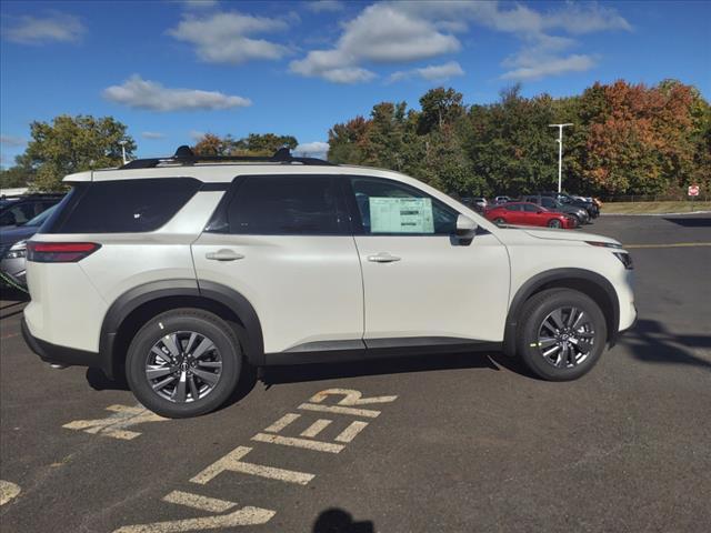 new 2024 Nissan Pathfinder car, priced at $42,375