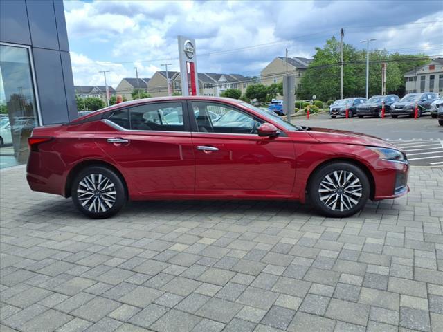 used 2023 Nissan Altima car, priced at $25,900