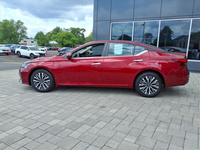 used 2023 Nissan Altima car, priced at $25,900