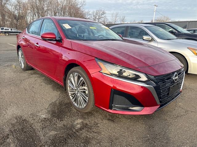 used 2023 Nissan Altima car, priced at $27,995