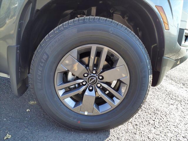 new 2025 Nissan Frontier car, priced at $39,955