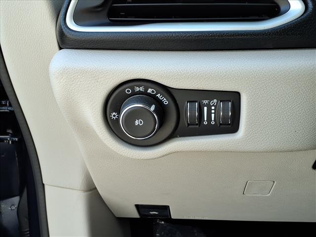 used 2019 Chrysler Pacifica car, priced at $14,900