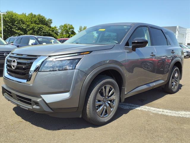 new 2024 Nissan Pathfinder car, priced at $38,542