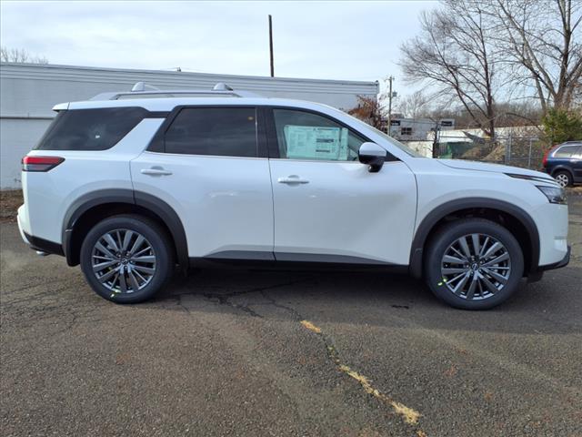 new 2025 Nissan Pathfinder car, priced at $49,352