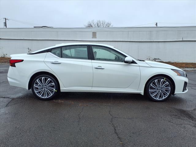 new 2025 Nissan Altima car, priced at $35,251