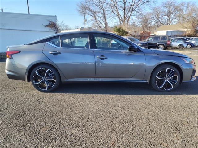 new 2025 Nissan Altima car, priced at $30,043