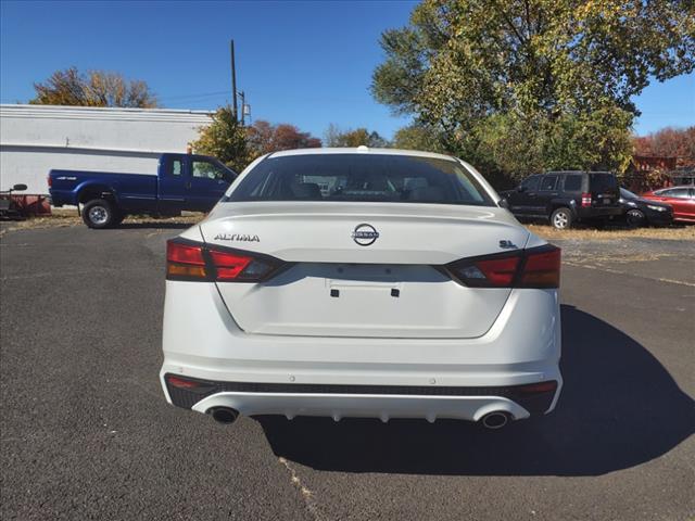 new 2025 Nissan Altima car, priced at $34,747