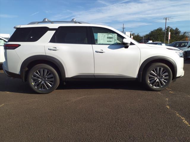 new 2025 Nissan Pathfinder car, priced at $48,559