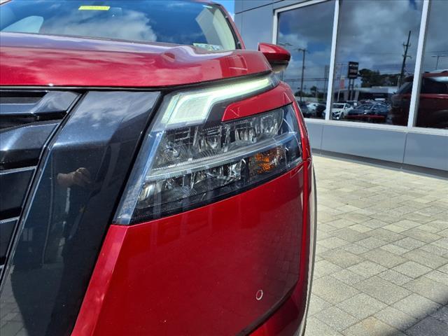 used 2022 Nissan Pathfinder car, priced at $35,244