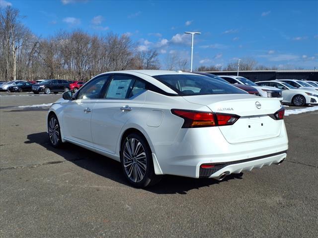 new 2025 Nissan Altima car, priced at $34,747