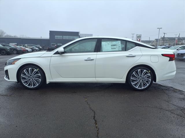 new 2025 Nissan Altima car, priced at $35,251