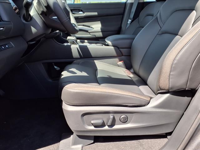 new 2025 Nissan Pathfinder car, priced at $48,288