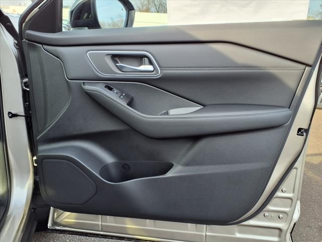 new 2025 Nissan Rogue car, priced at $46,555