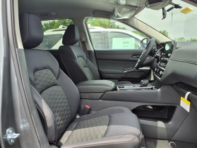 new 2025 Nissan Pathfinder car, priced at $43,775