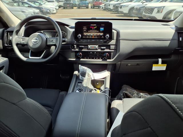 new 2025 Nissan Pathfinder car, priced at $38,746