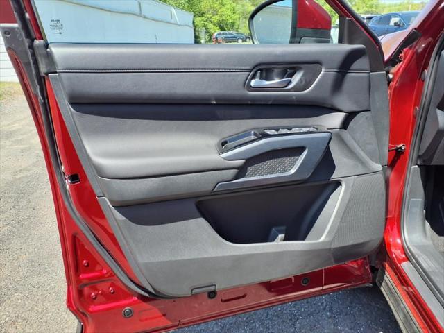 new 2025 Nissan Pathfinder car, priced at $48,160