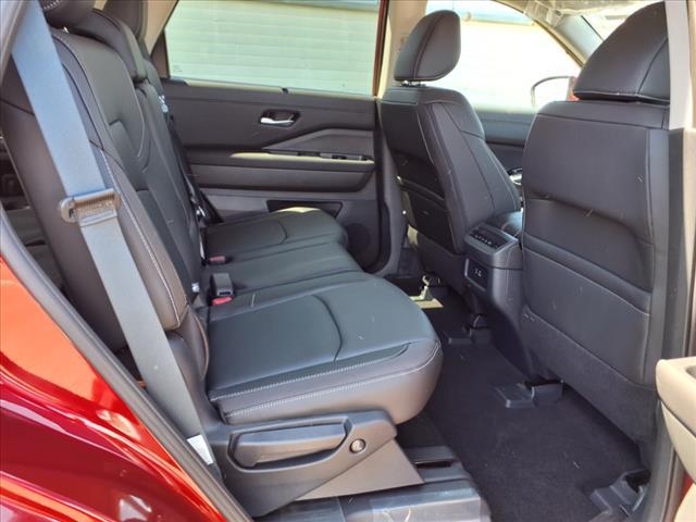 new 2025 Nissan Pathfinder car, priced at $46,234