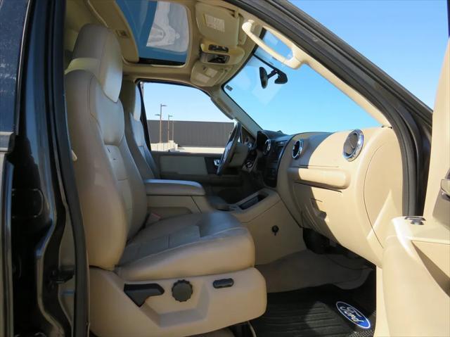 used 2005 Ford Expedition car, priced at $4,495