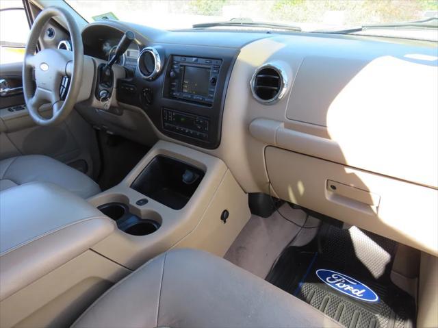 used 2005 Ford Expedition car, priced at $4,495