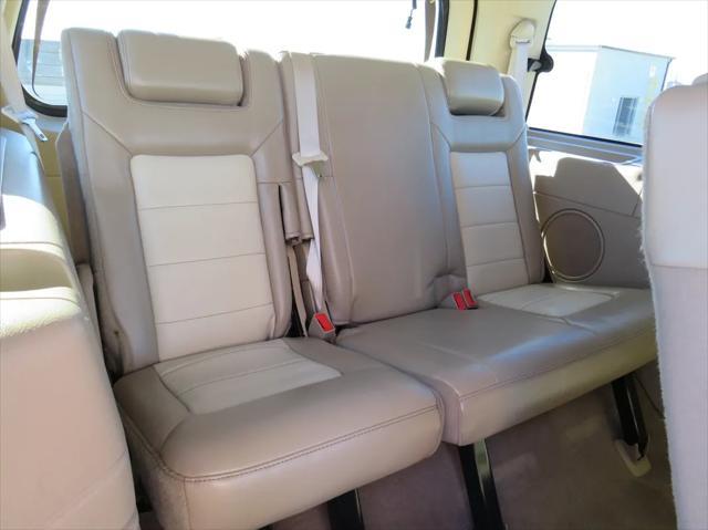 used 2005 Ford Expedition car, priced at $4,495