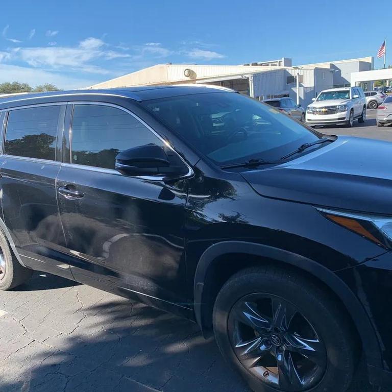 used 2017 Toyota Highlander car, priced at $17,995