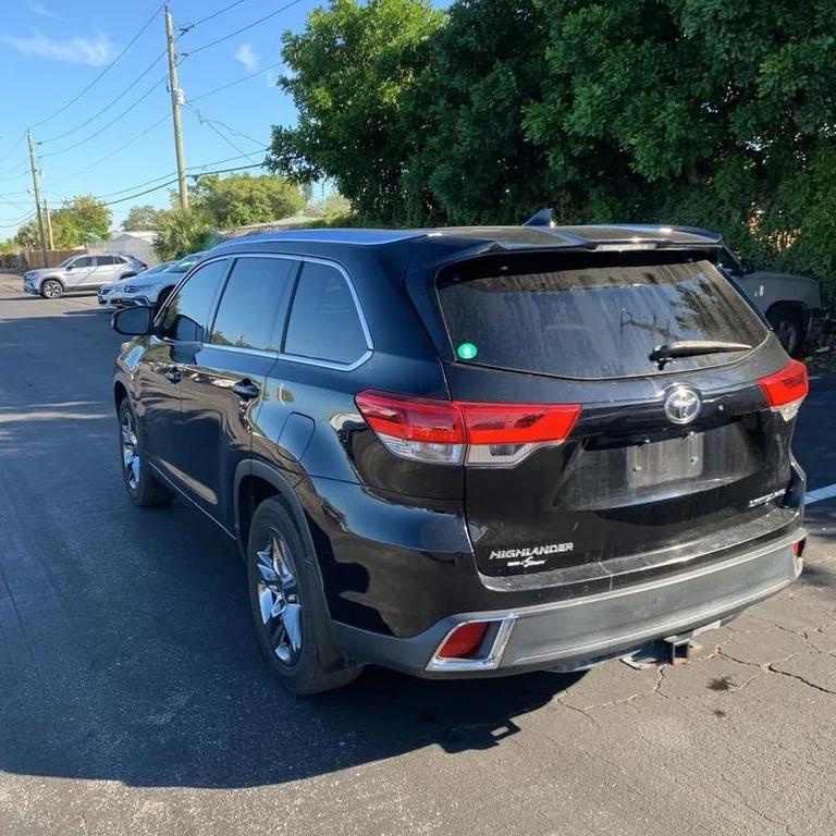 used 2017 Toyota Highlander car, priced at $17,995