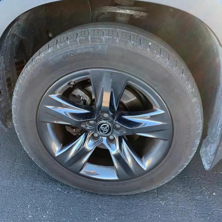 used 2017 Toyota Highlander car, priced at $17,995