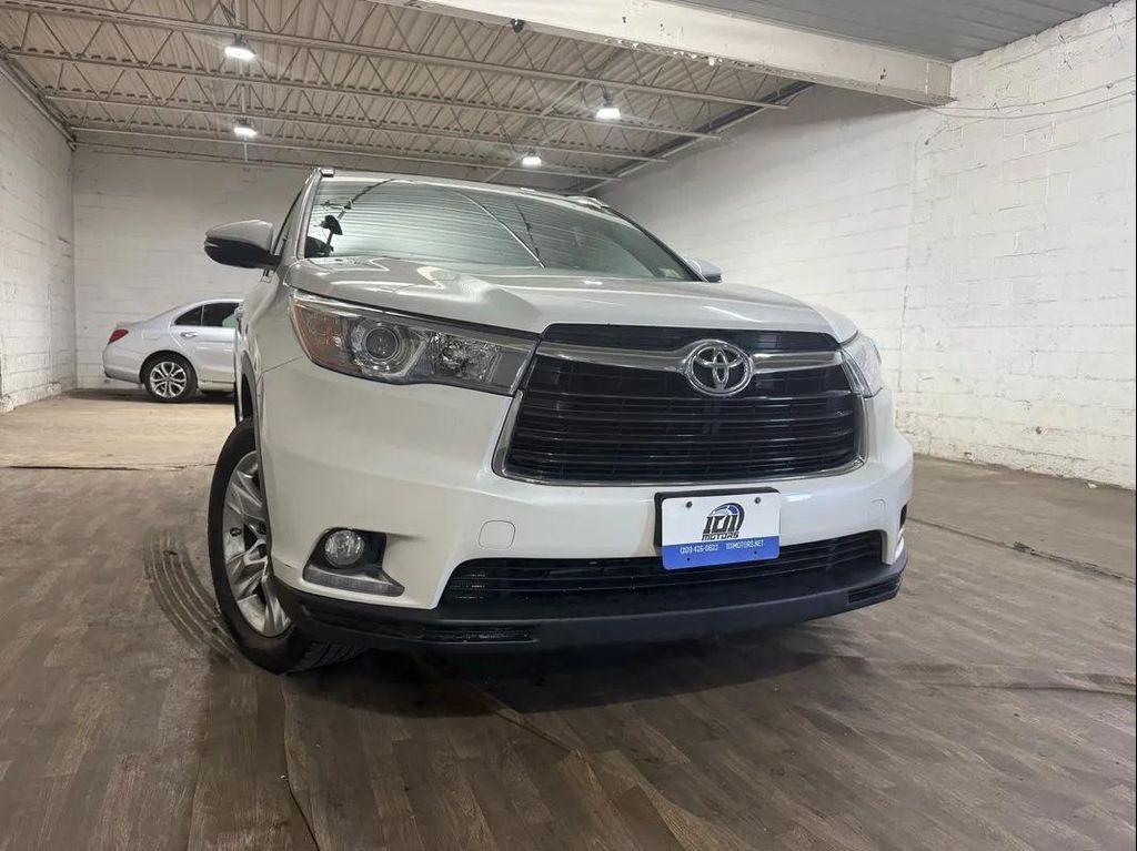 used 2016 Toyota Highlander car, priced at $15,495