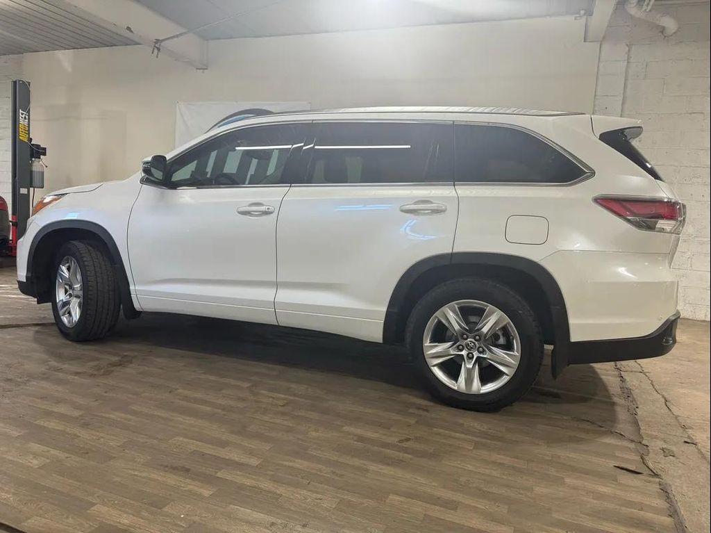 used 2016 Toyota Highlander car, priced at $15,495