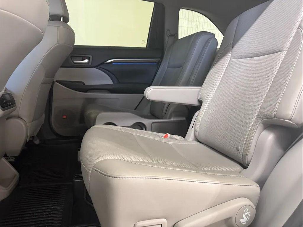 used 2016 Toyota Highlander car, priced at $15,495