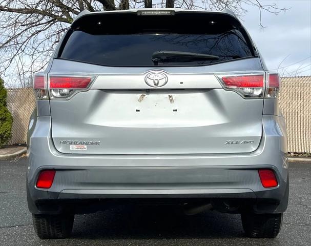 used 2016 Toyota Highlander car, priced at $13,995