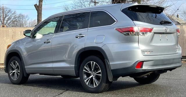 used 2016 Toyota Highlander car, priced at $13,995