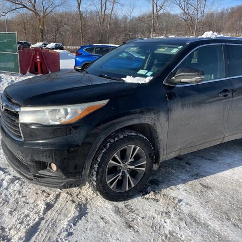 used 2016 Toyota Highlander car, priced at $13,995