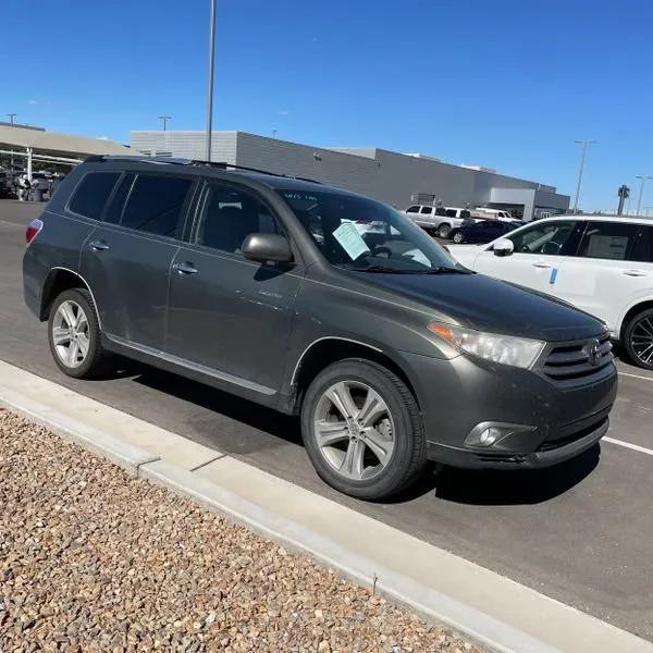 used 2012 Toyota Highlander car, priced at $8,995