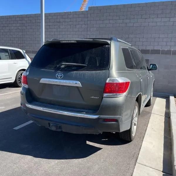 used 2012 Toyota Highlander car, priced at $8,995