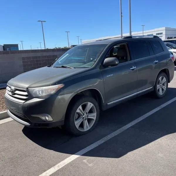 used 2012 Toyota Highlander car, priced at $8,995