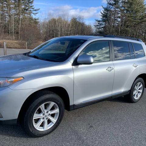 used 2011 Toyota Highlander car, priced at $9,495